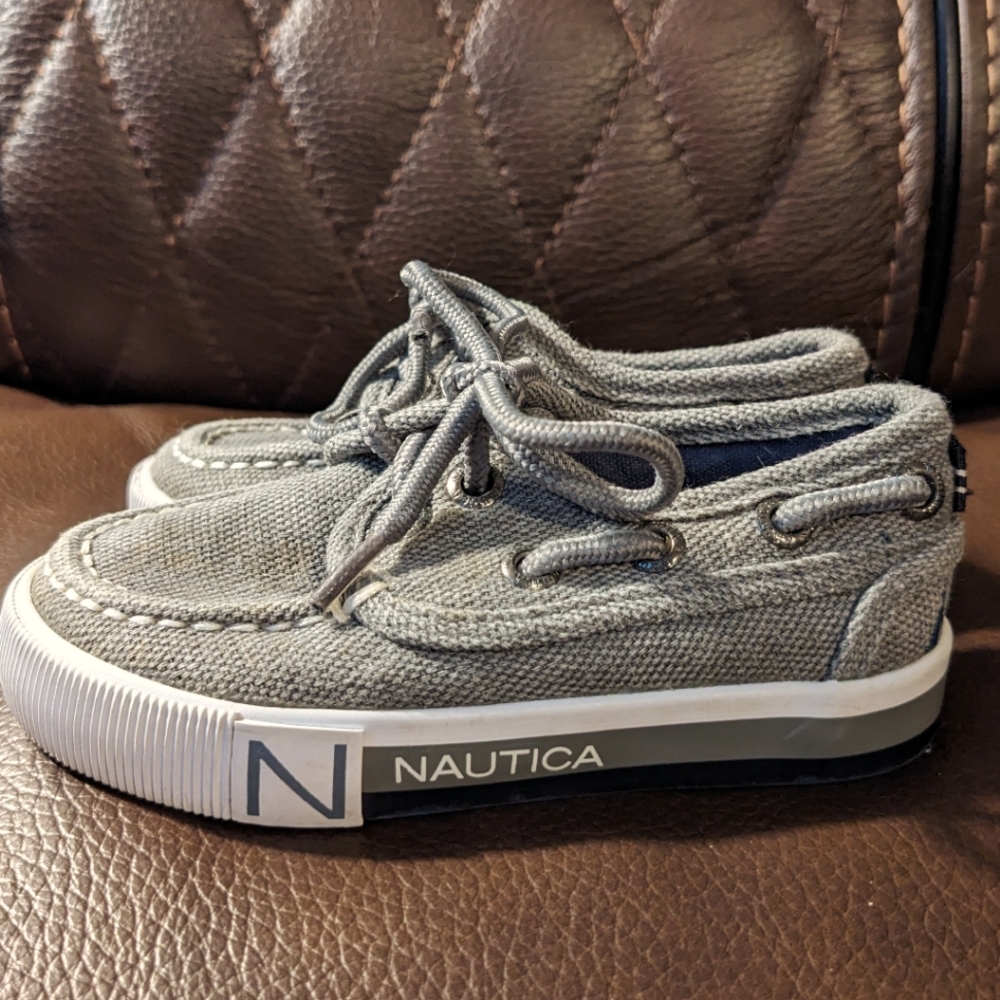 Nautica Toddler Boat Shoes Size 6